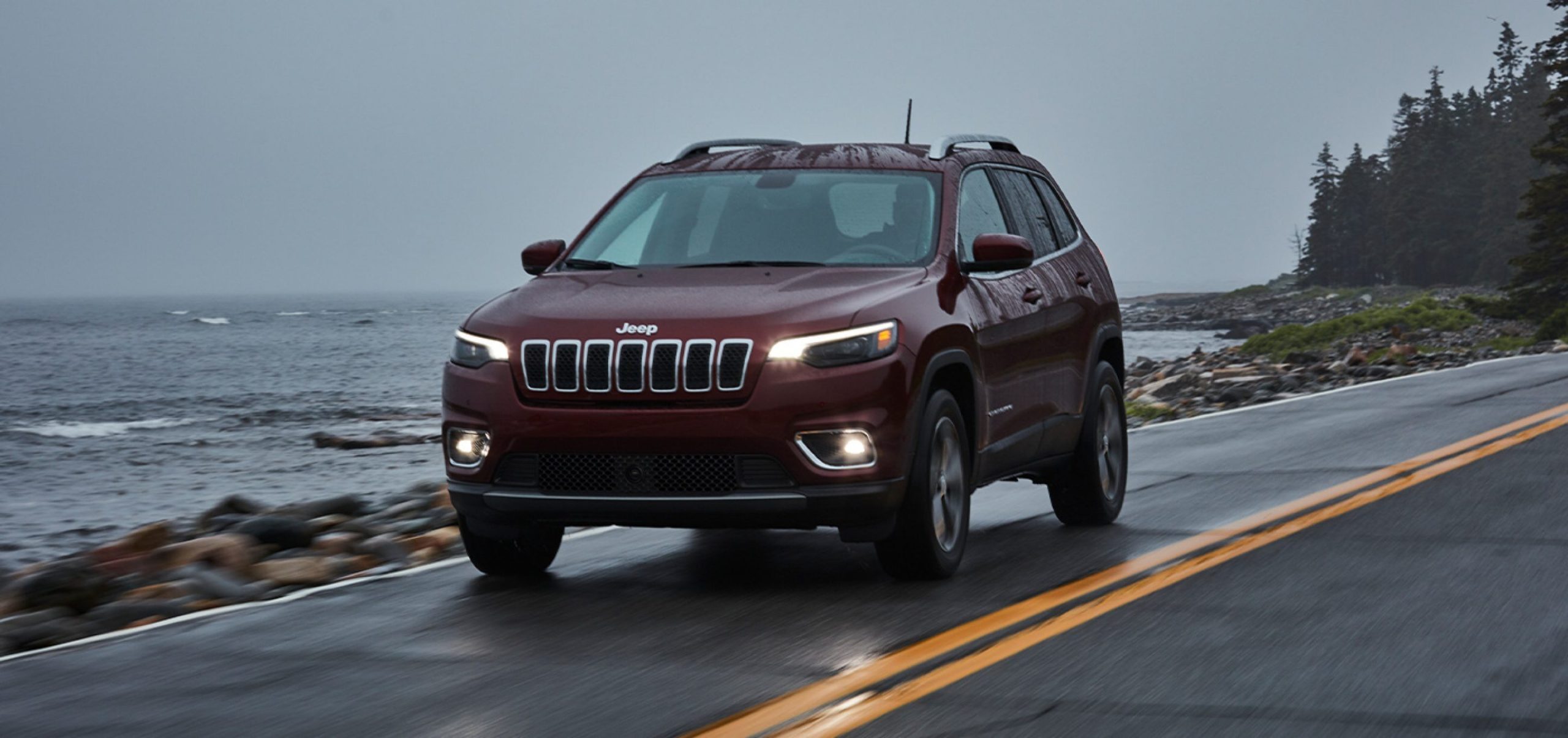 2021 Jeep Cherokee Red Front Exterior Picture